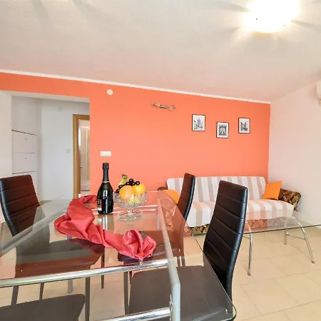 Milin-1 By Interhome Apartman Jezera