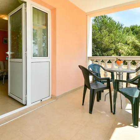 Milin-1 By Interhome Apartman