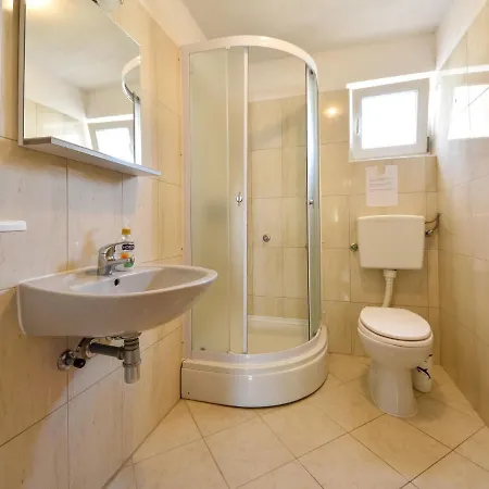 Milin-1 By Interhome Daire Jezera